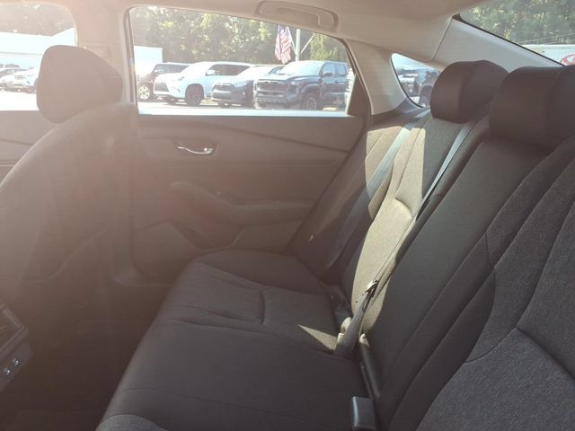 Used 2025 Honda Accord SE image 7