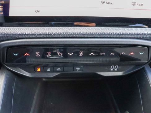 New 2026 Jeep Cherokee Laredo AWD/4WD image 21