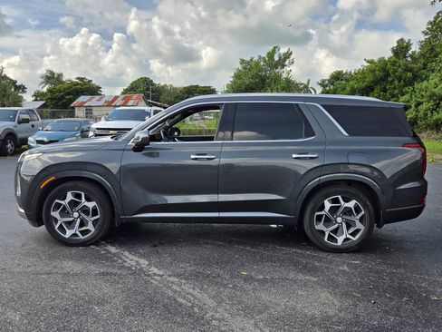 Used 2022 Hyundai Palisade Calligraphy FWD image 2
