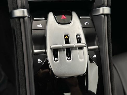 Used 2025 Ferrari Roma Spider RWD image 33