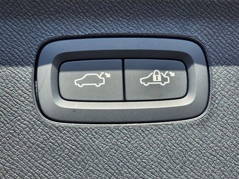 New 2026 Volvo XC90 B6 Ultra w/ Lounge Package image 25