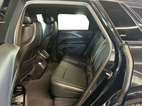 Used 2024 Cadillac Lyriq Sport image 13