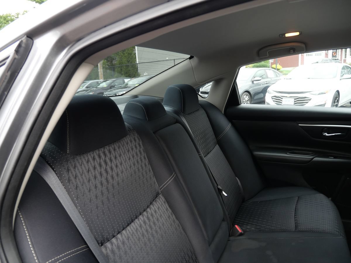 Used 2016 Nissan Altima 2.5 SV FWD image 26