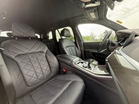 Used 2023 BMW X5 xDrive40i w/ Luxury Seating Package AWD/4WD image 32