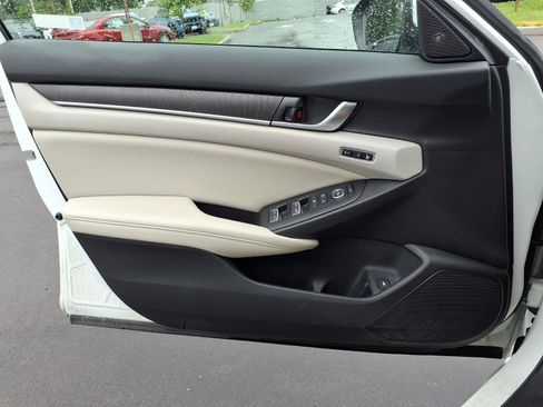 Used 2019 Honda Accord EX-L image 17
