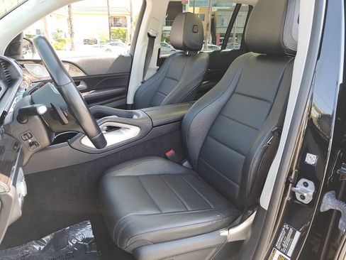 Used 2023 Mercedes-Benz GLS 450 4MATIC image 17