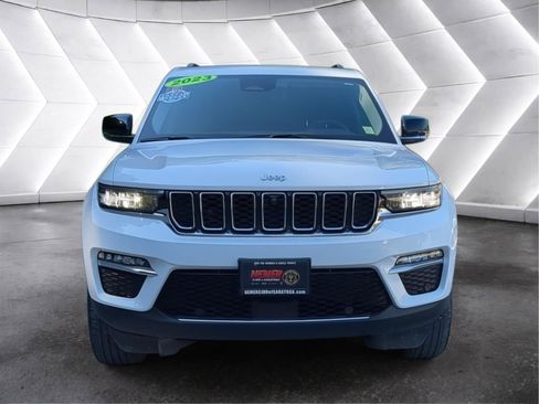 Used 2023 Jeep Grand Cherokee Limited w/ Luxury Tech Group II AWD/4WD image 8