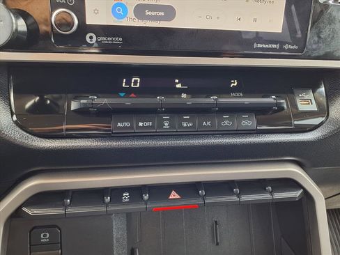 Used 2022 Toyota Tundra SR5 image 9