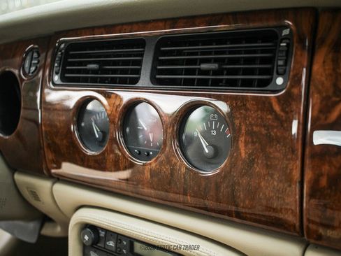 Used 1999 Jaguar XK8 Convertible RWD image 33