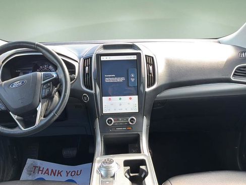 Used 2021 Ford Edge SEL w/ Convenience Package image 7