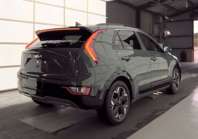 Certified 2023 Kia Niro Wind FWD image 3