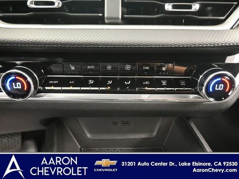 New 2026 Chevrolet Equinox LT w/ Convenience Package II image 11