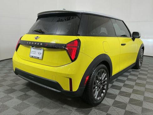Certified 2025 MINI Cooper S image 5