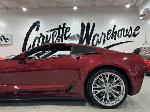 Used 2016 Chevrolet Corvette Z06 w/ 3LZ Preferred Equipment Group RWD image 7