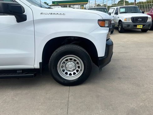 Used 2020 Chevrolet Silverado 1500 W/T w/ WT Value Package AWD/4WD image 4