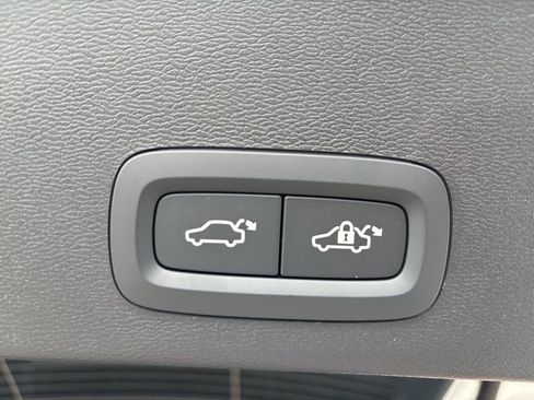 New 2026 Volvo XC40 B5 Plus w/ Protection Package Premier AWD/4WD image 44