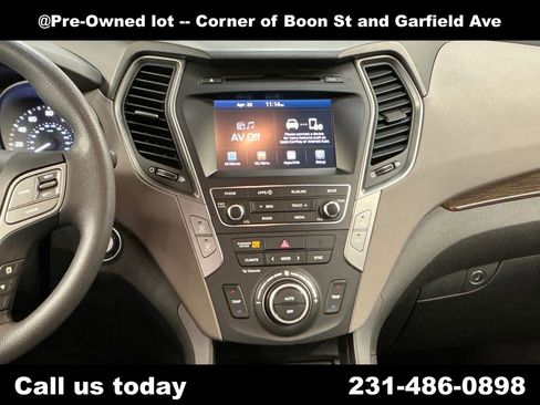 Used 2018 Hyundai Santa Fe Sport w/ 2.4L Value Package 02 FWD image 19