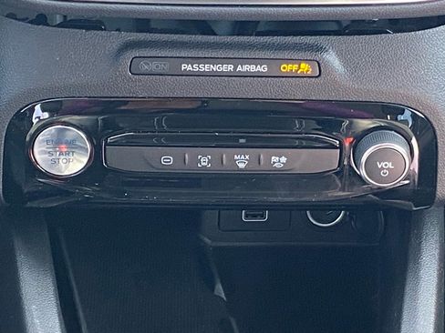 Certified 2025 Ford Escape Platinum image 12