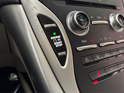 Used 2019 Lincoln Nautilus Premier AWD/4WD image 25