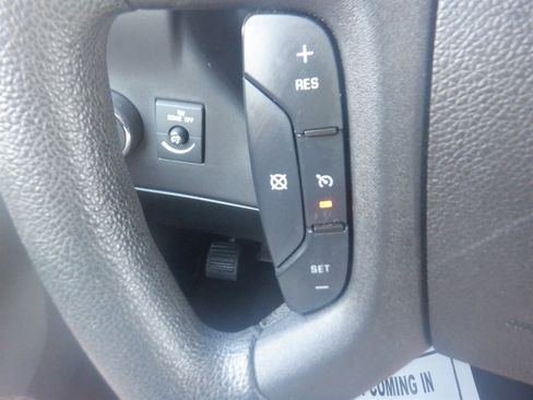 Used 2017 Chevrolet Express 2500 LT w/ LT Preferred Equipment Group RWD image 17