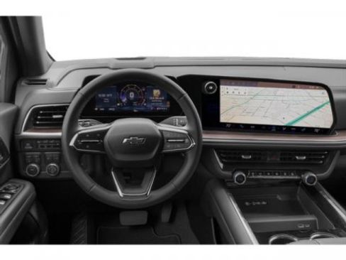 Used 2025 Chevrolet Suburban Z71 AWD/4WD image 9