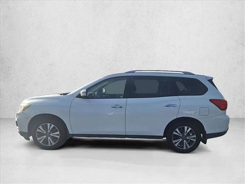 Used 2017 Nissan Pathfinder S image 8