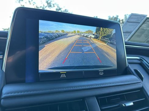 Used 2023 Chevrolet Suburban LT image 34