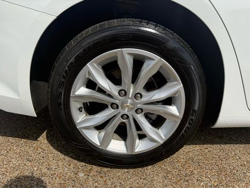 Used 2025 Chevrolet Malibu LT image 6