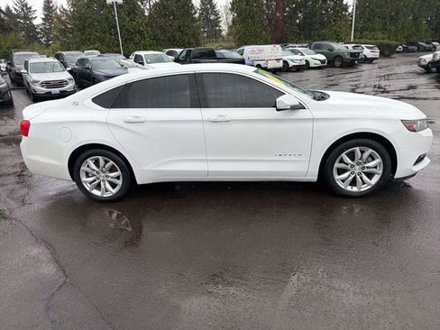 Used 2019 Chevrolet Impala LT FWD image 2