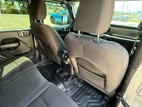 Used 2020 Jeep Wrangler Unlimited Sport S image 45