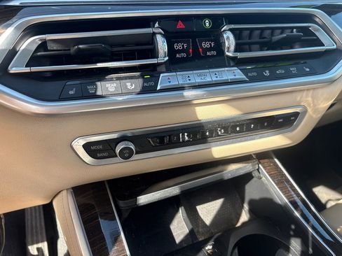 Used 2020 BMW X5 xDrive40i w/ Premium Package image 25