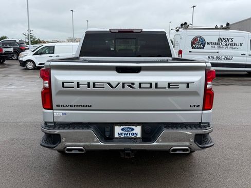 Used 2022 Chevrolet Silverado 1500 LTZ w/ LTZ Premium Package AWD/4WD image 35