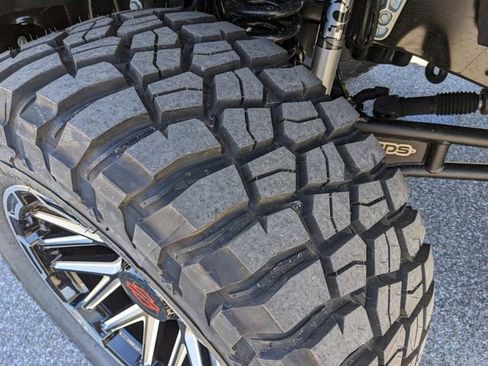 New 2026 Ford F250 Lariat w/ Black Appearance Package image 36