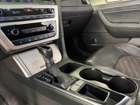 Used 2016 Hyundai Sonata Sport w/ Option Group 1V FWD image 16
