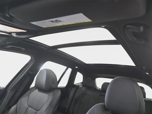 Used 2022 BMW X3 xDrive30i w/ M Sport Package 2 image 25