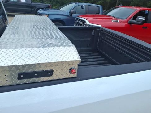 Used 2022 RAM 1500 Tradesman w/ Chrome Appearance Group AWD/4WD image 17