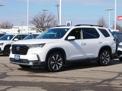 Used 2023 Honda Pilot Elite image 3