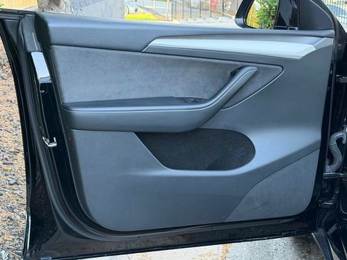 Used 2022 Tesla Model Y Performance AWD/4WD image 28