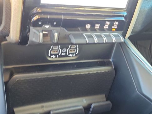 Used 2024 RAM 2500 Laramie image 27