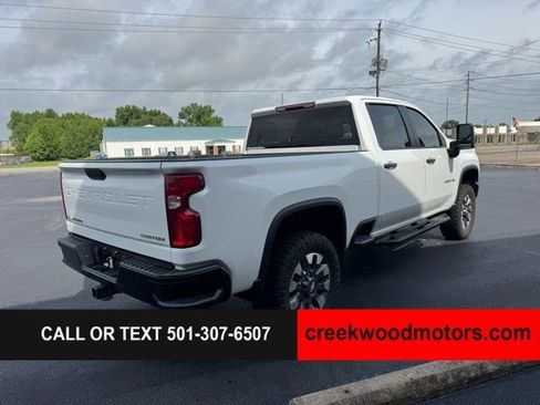 Used 2021 Chevrolet Silverado 2500 Custom w/ Custom Value Package AWD/4WD image 4