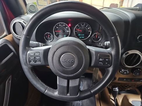 Used 2013 Jeep Wrangler Rubicon w/ PWR Convenience Group image 15