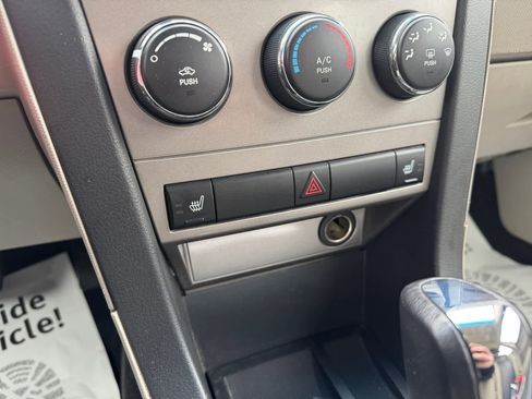 Used 2010 Dodge Avenger R/T image 4