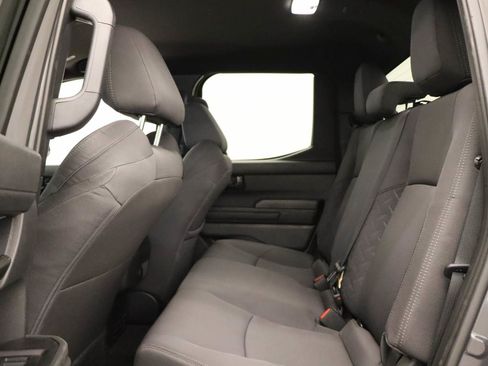 Used 2025 Toyota Tacoma SR5 AWD/4WD image 16