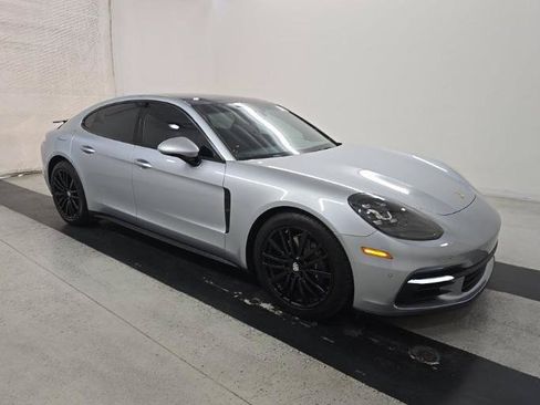 Used 2019 Porsche Panamera RWD image 8