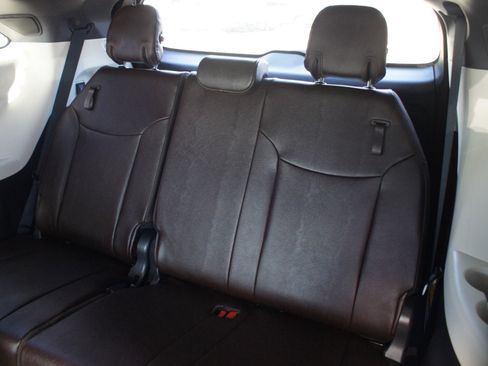 Used 2024 Toyota Sienna Platinum image 18