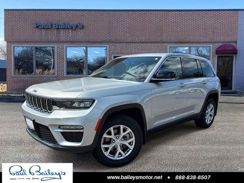 Used 2022 Jeep Grand Cherokee Limited w/ MOPAR Finishing Package AWD/4WD image 1
