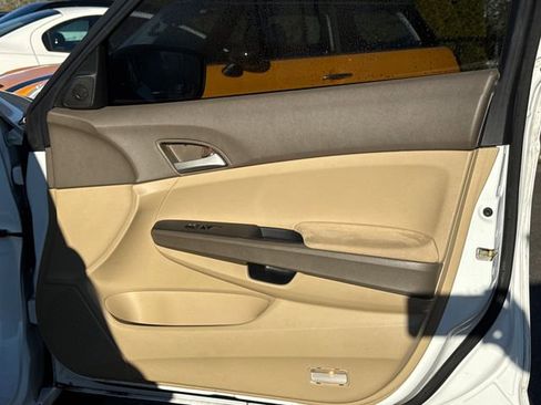 Used 2009 Honda Accord LX image 23