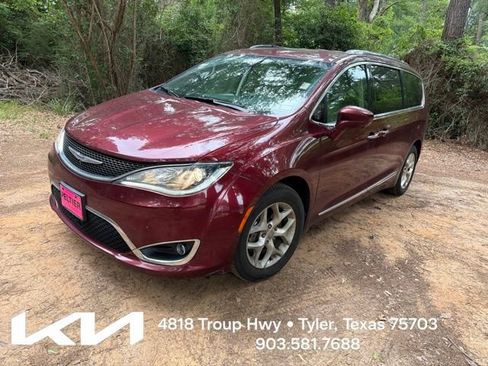 Used 2020 Chrysler Pacifica Touring-L Plus w/ Tire & Wheel Group FWD image 3