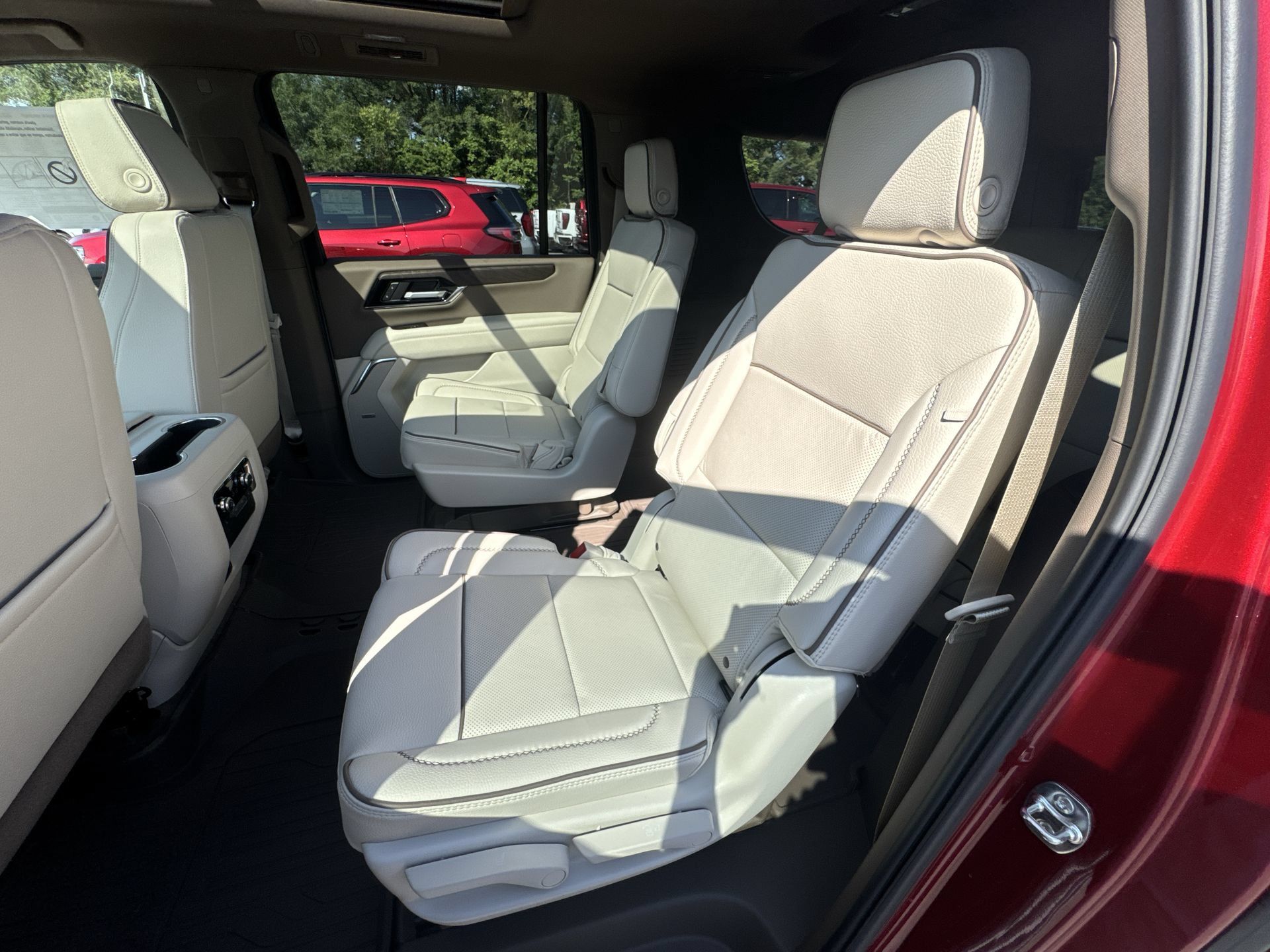 New 2026 GMC Yukon XL Denali w/ Sun & Power Step Package AWD/4WD image 25