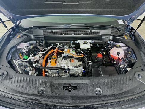 Used 2024 Chevrolet Equinox EV LT image 33